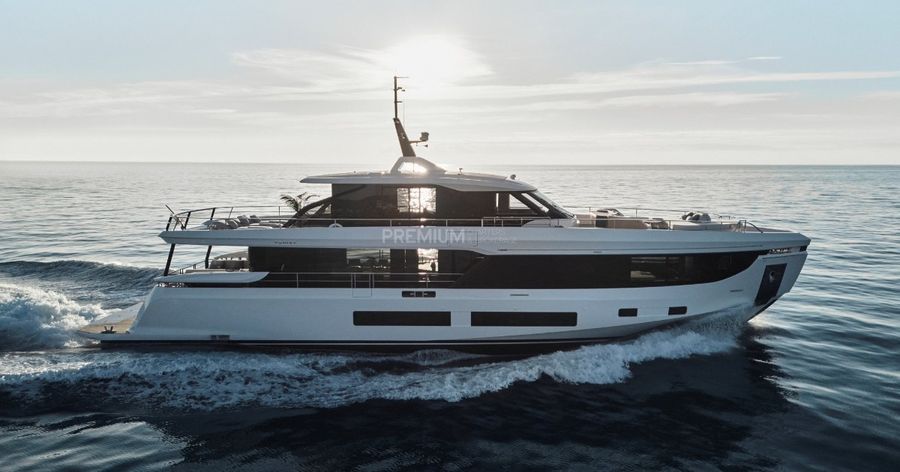 Azimut 30M
