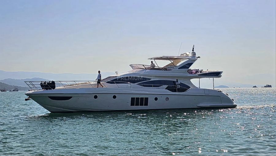 Azimut 70