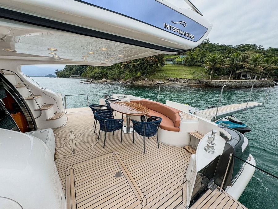 Azimut 76