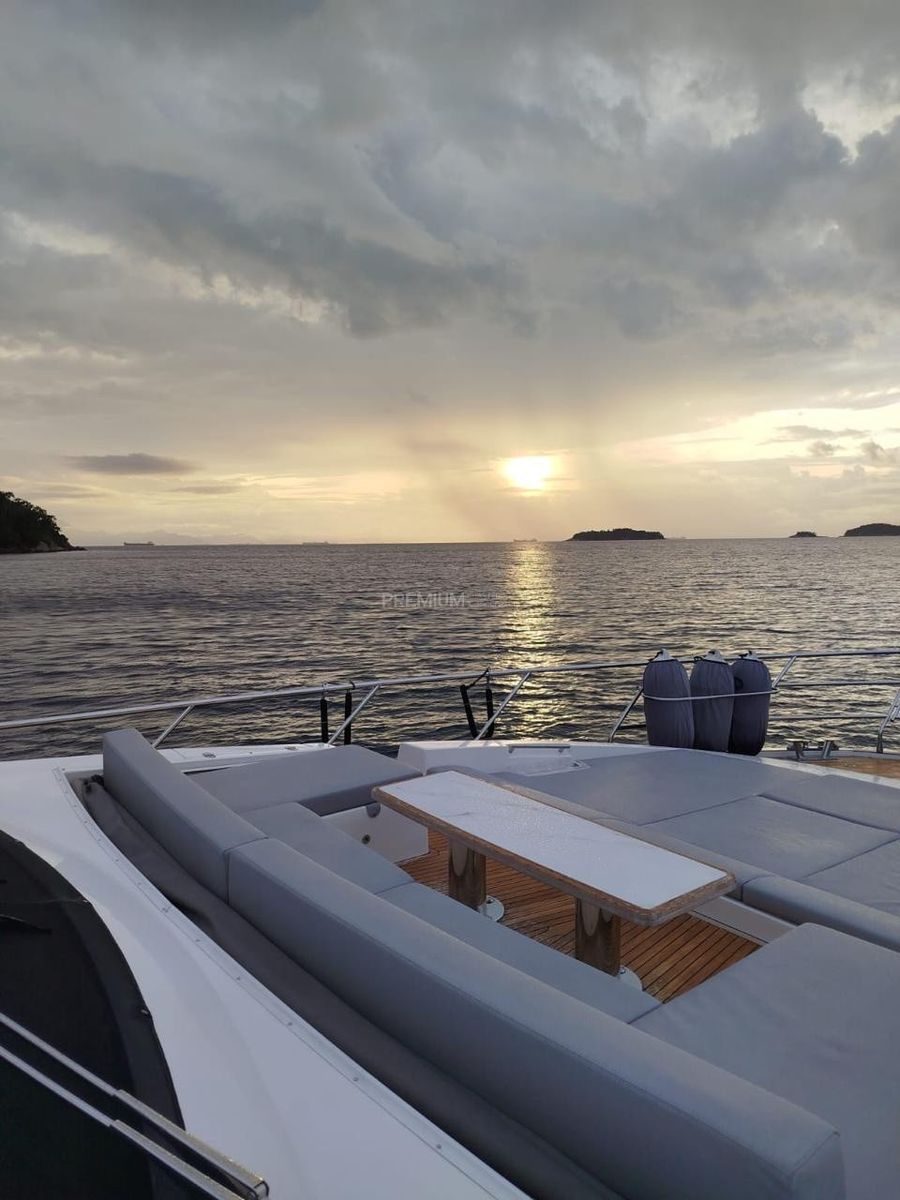 Azimut 83 - 2023