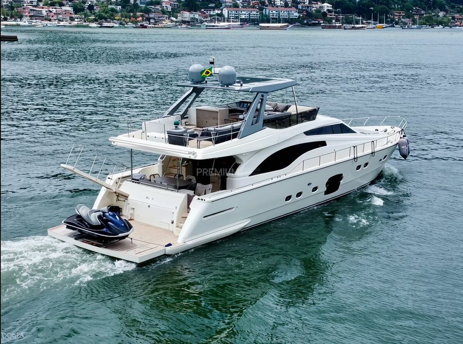 Ferretti 70