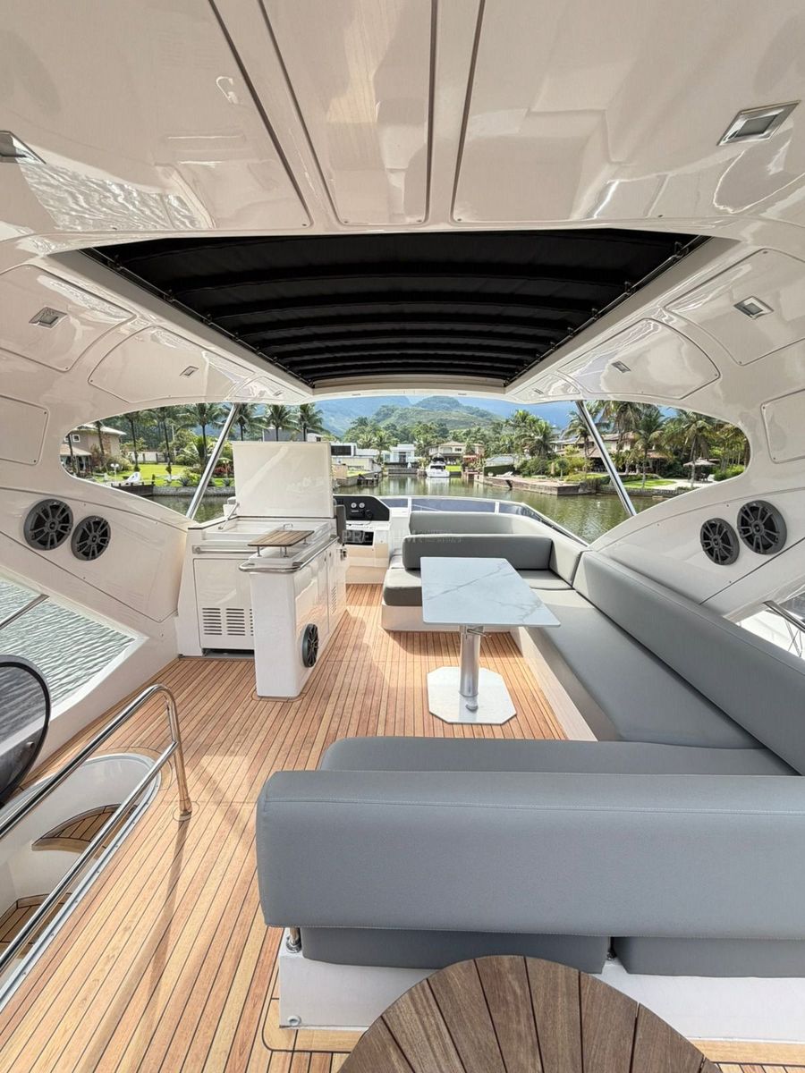 Intermarine 65