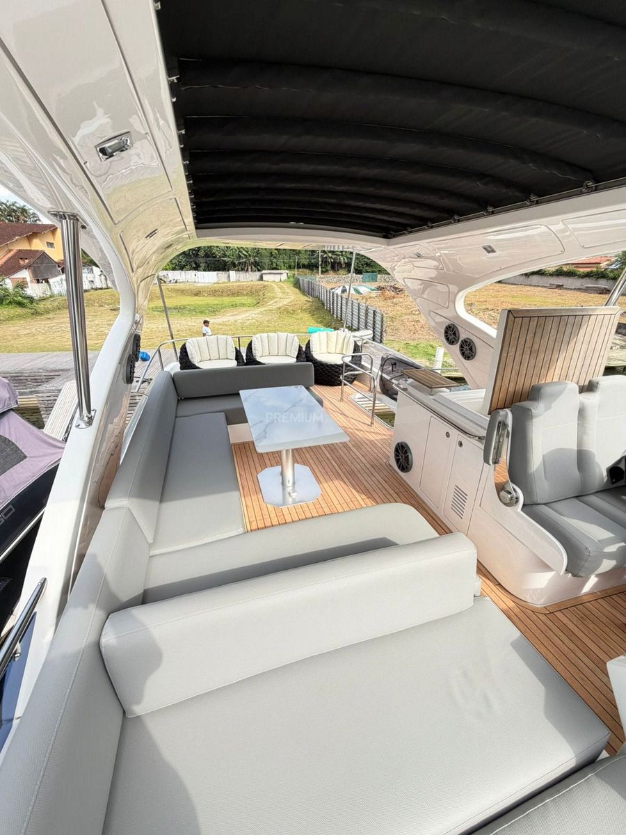 Intermarine 65